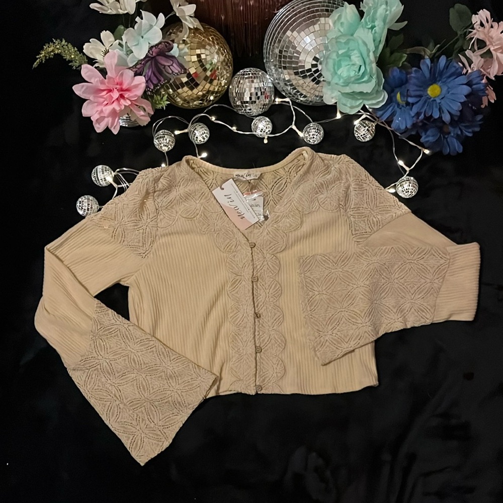 Bell Sleeve Crop Top - Picture 1 of 8